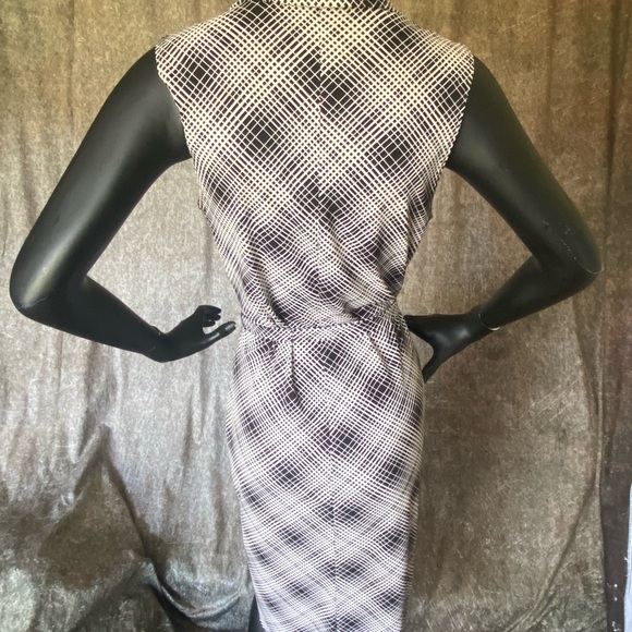 Black & White Checkered Print Dress - Picture 3 of 8